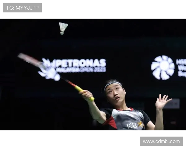 全运会羽毛球决赛激战正酣 国羽强势包揽男女单打冠亚军 全运会羽毛球决赛激战正酣 国羽强势包揽男女单打冠亚军