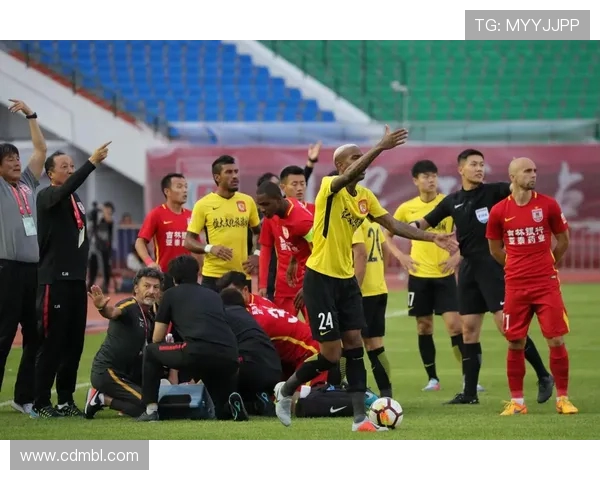 亚泰与恒大历史交锋回顾及战绩分析揭示双方对决的精彩瞬间 亚泰与恒大历史交锋回顾及战绩分析揭示双方对决的精彩瞬间