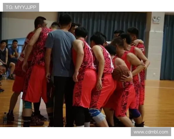 威柯姆与雷丁的激烈对决谁能在赛场上笑到最后