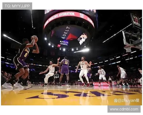 湖人勇士上海站激情对决NBA明星球员齐聚一堂引爆篮球盛宴